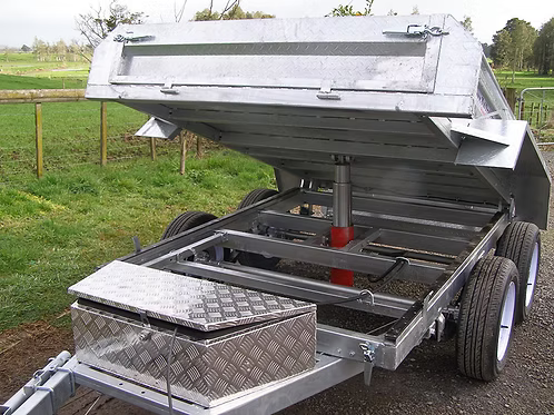 10x5 Tandem Axle Braked Hydraulic Tipping Trailer – 2500kg Load Capacity