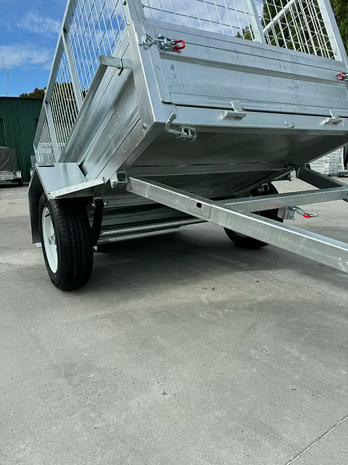 8X5 Extra Tough Single Axle Tipping Trailer – 600mm Cage & Canvas Cover – 1100kg Load Capacity
