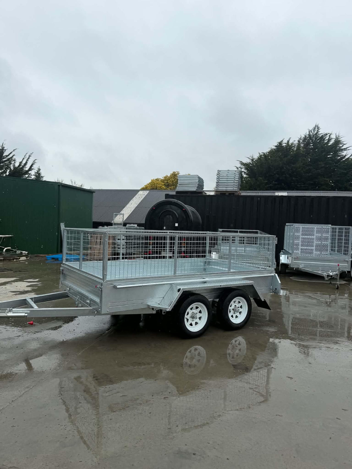 10x6 Tandem Axle Braked Manual Tipping Trailer – 600mm Cage – 2500kg Load Capacity